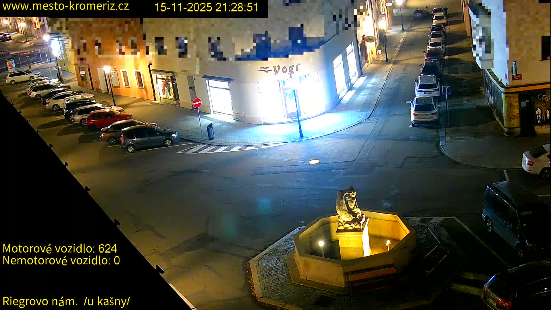 Kroměříž - Riegrovo Náměstí Fountain (Rieger Square) Live Cam - Kromeriz, Zlin, Czechia