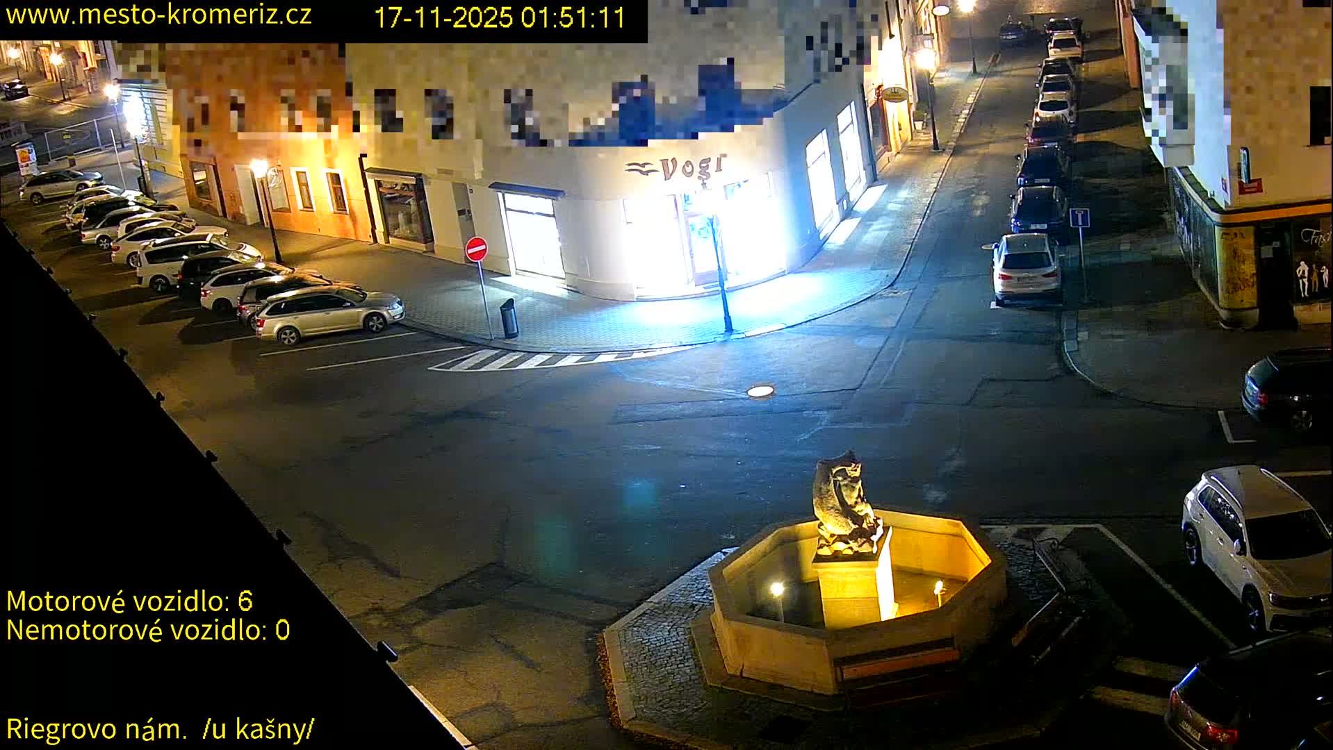 Kroměříž - Riegrovo Náměstí Fountain (Rieger Square) Live Cam - Kromeriz, Zlin, Czechia