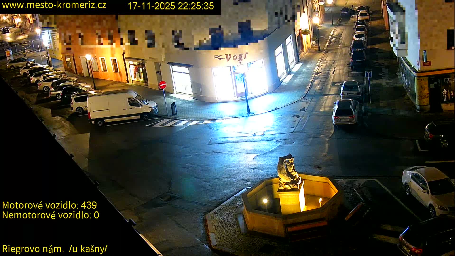 Kroměříž - Riegrovo Náměstí Fountain (Rieger Square) Live Cam - Kromeriz, Zlin, Czechia