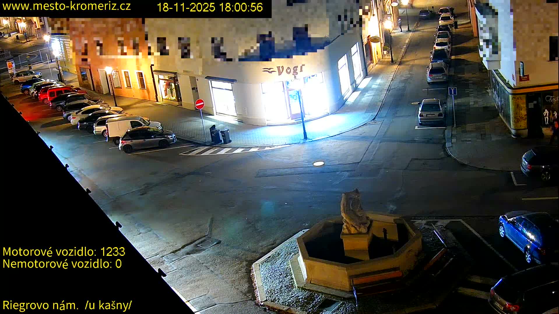 Kroměříž - Riegrovo Náměstí Fountain (Rieger Square) Live Cam - Kromeriz, Zlin, Czechia