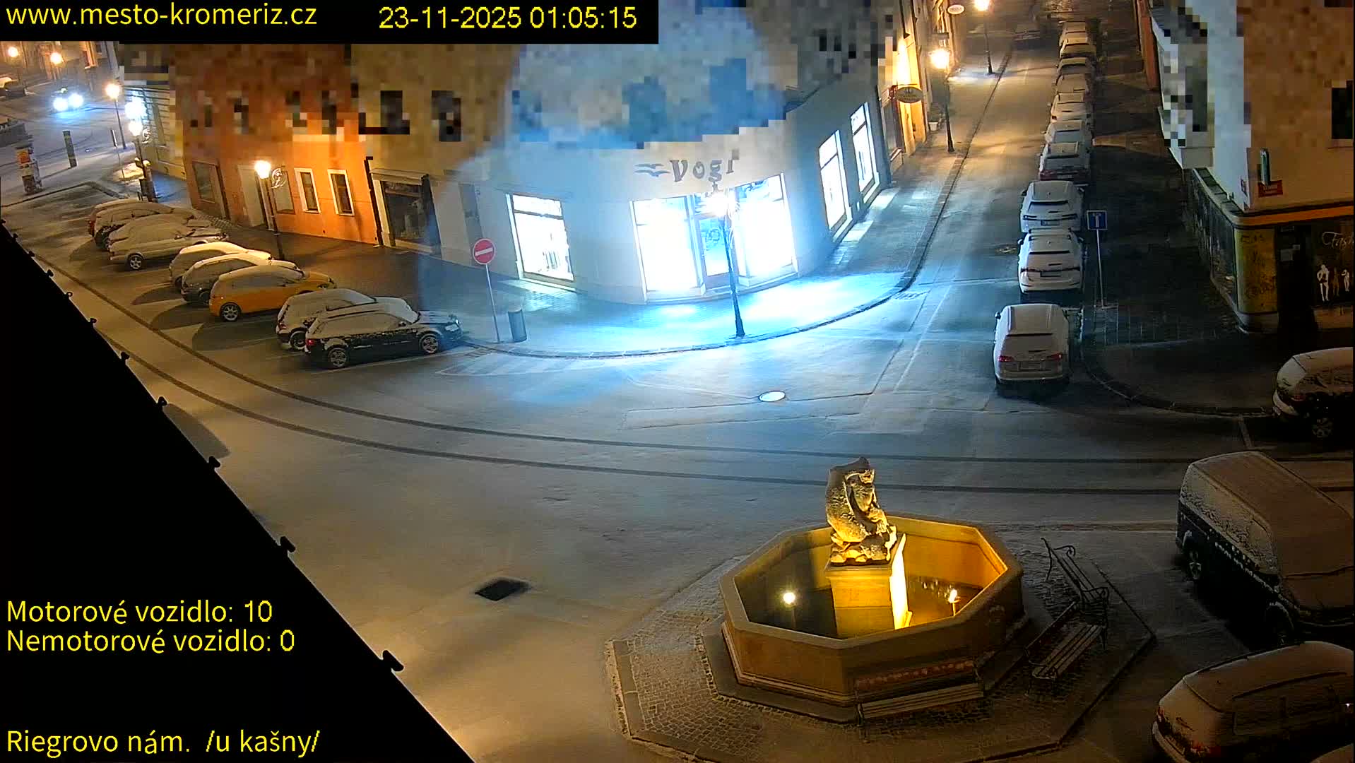 Kroměříž - Riegrovo Náměstí Fountain (Rieger Square) Live Cam - Kromeriz, Zlin, Czechia