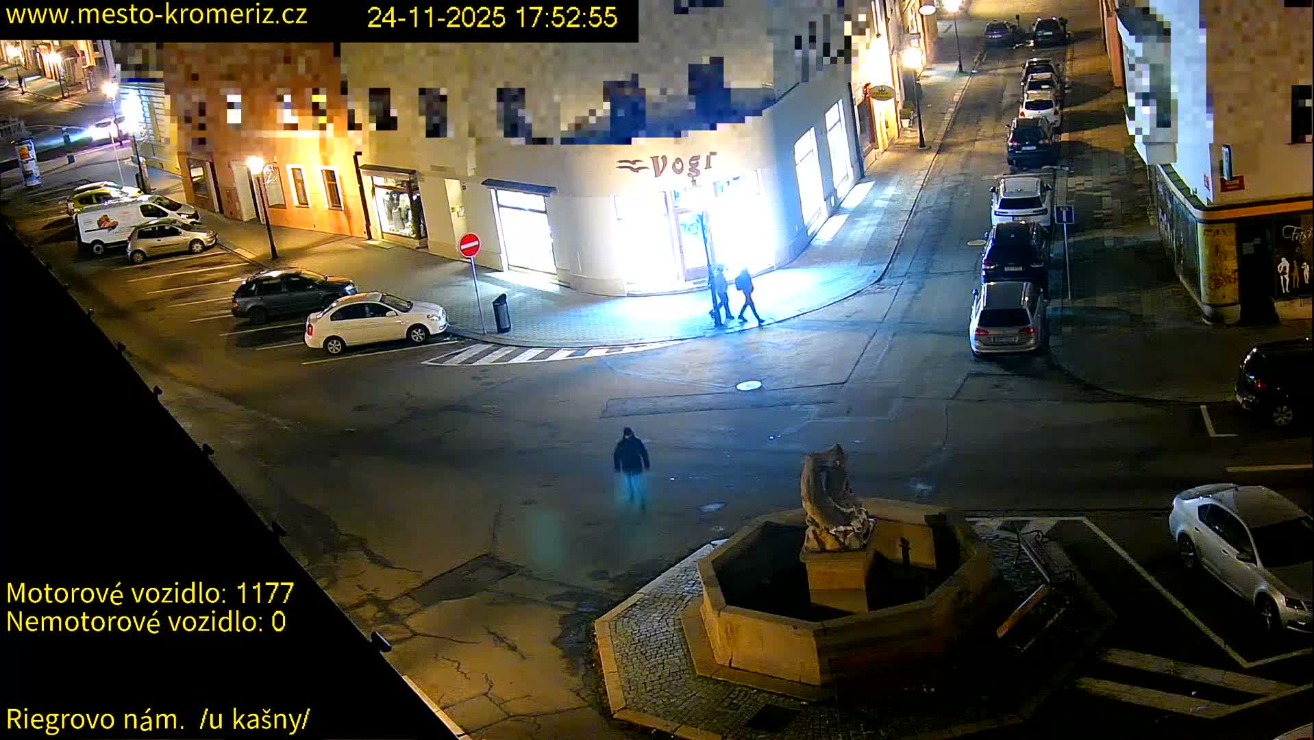 Kroměříž - Riegrovo Náměstí Fountain (Rieger Square) Live Cam - Kromeriz, Zlin, Czechia