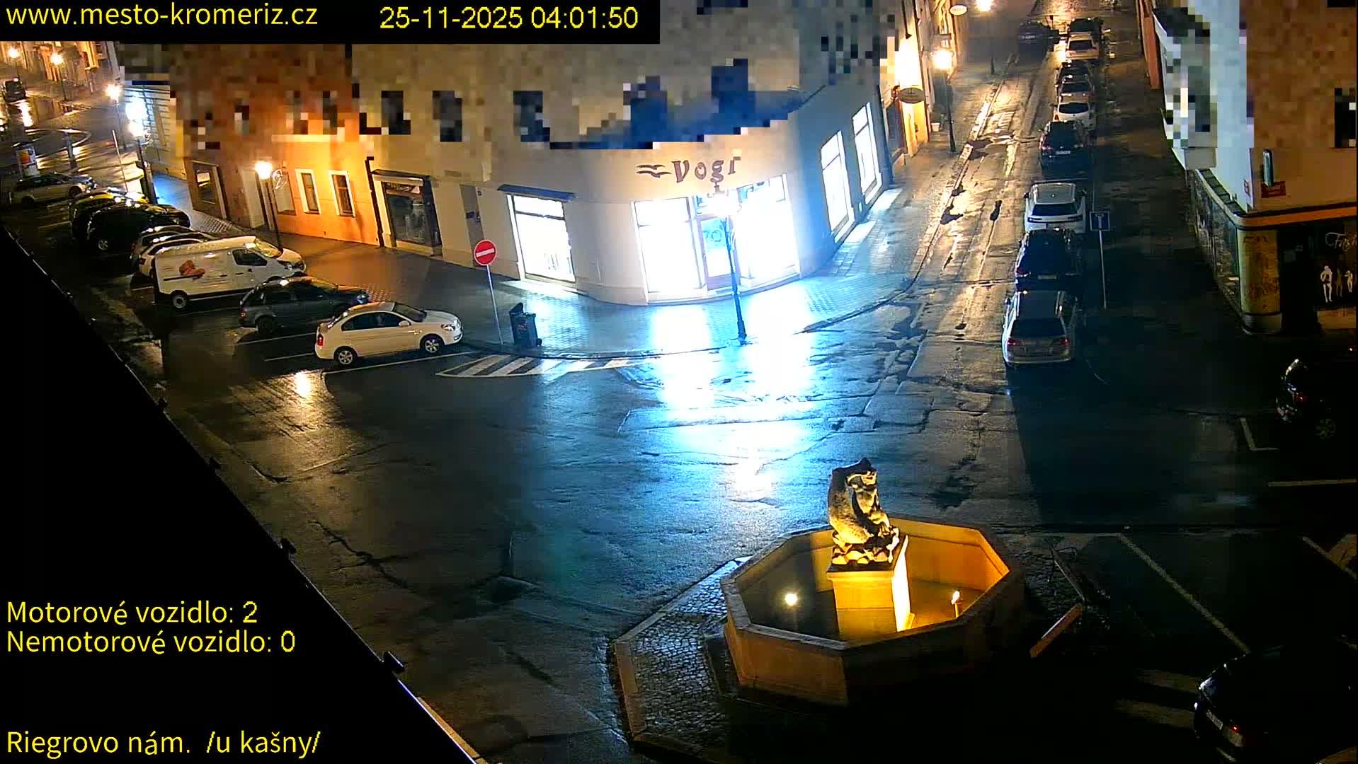Kroměříž - Riegrovo Náměstí Fountain (Rieger Square) Live Cam - Kromeriz, Zlin, Czechia