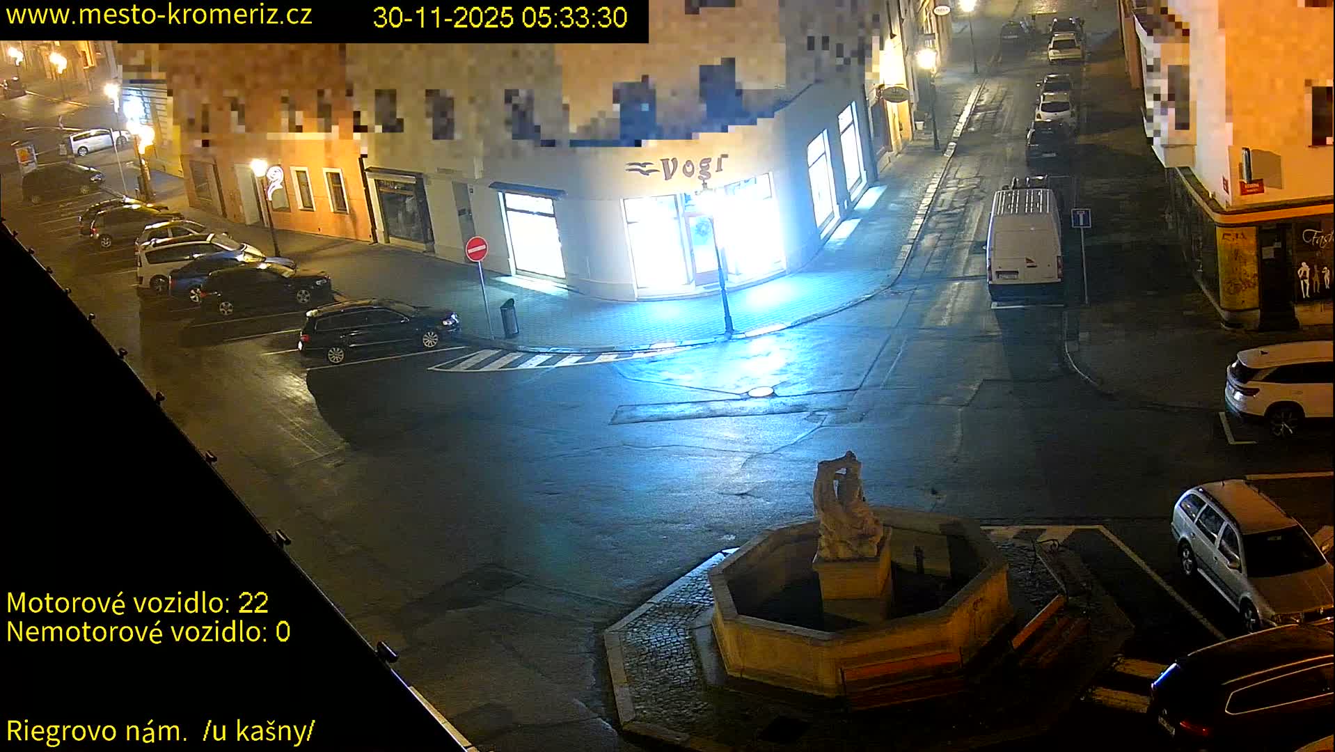 Kroměříž - Riegrovo Náměstí Fountain (Rieger Square) Live Cam - Kromeriz, Zlin, Czechia