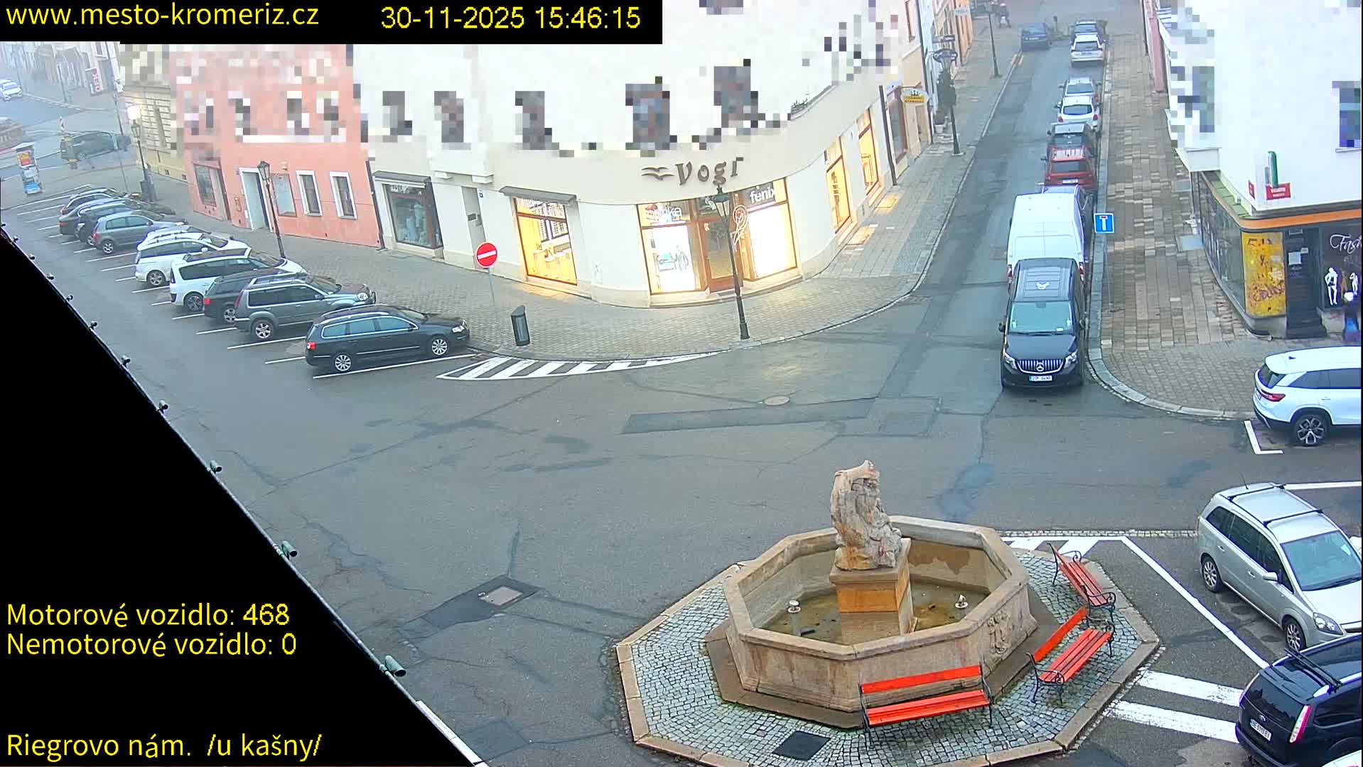 Kroměříž - Riegrovo Náměstí Fountain (Rieger Square) Live Cam - Kromeriz, Zlin, Czechia