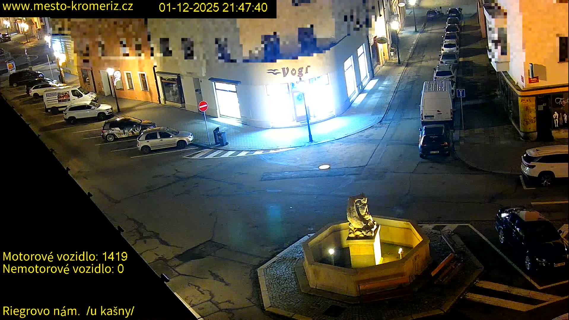 Kroměříž - Riegrovo Náměstí Fountain (Rieger Square) Live Cam - Kromeriz, Zlin, Czechia