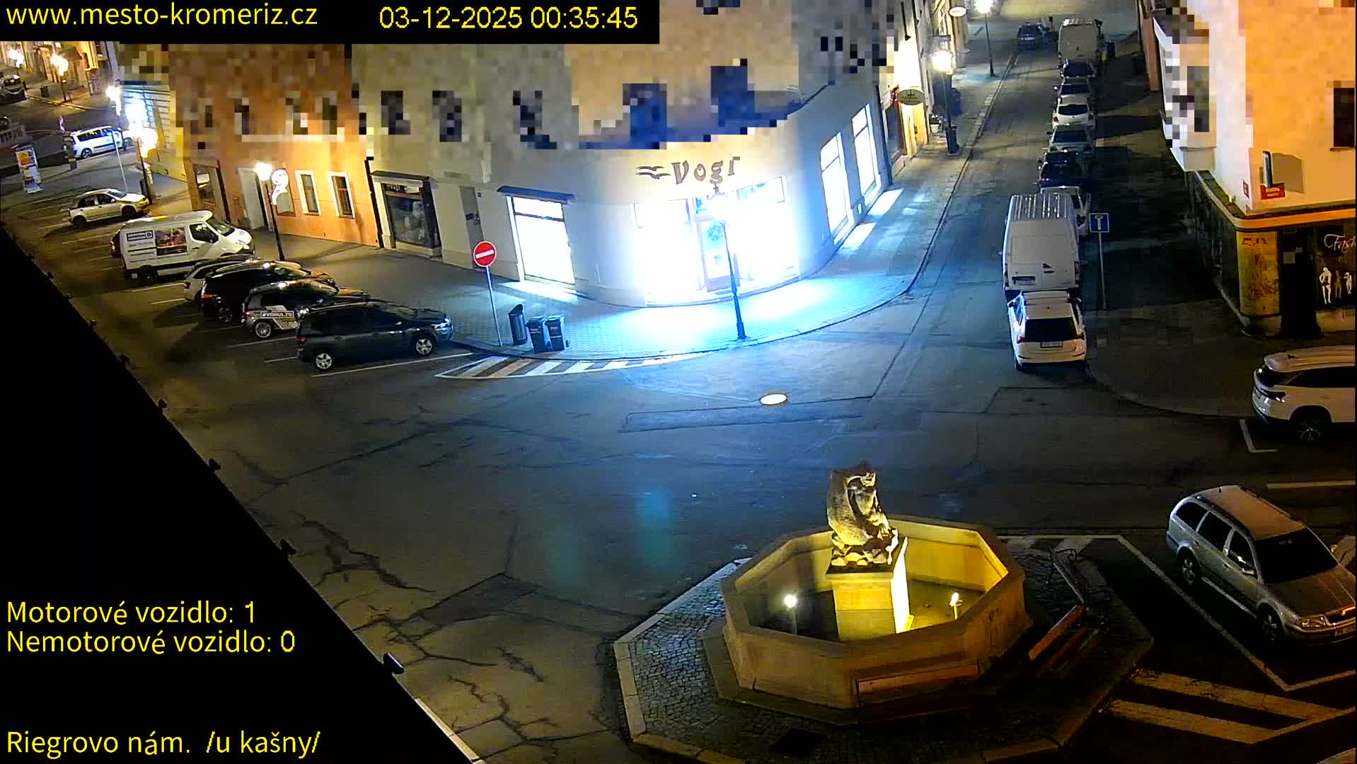 Kroměříž - Riegrovo Náměstí Fountain (Rieger Square) Live Cam - Kromeriz, Zlin, Czechia