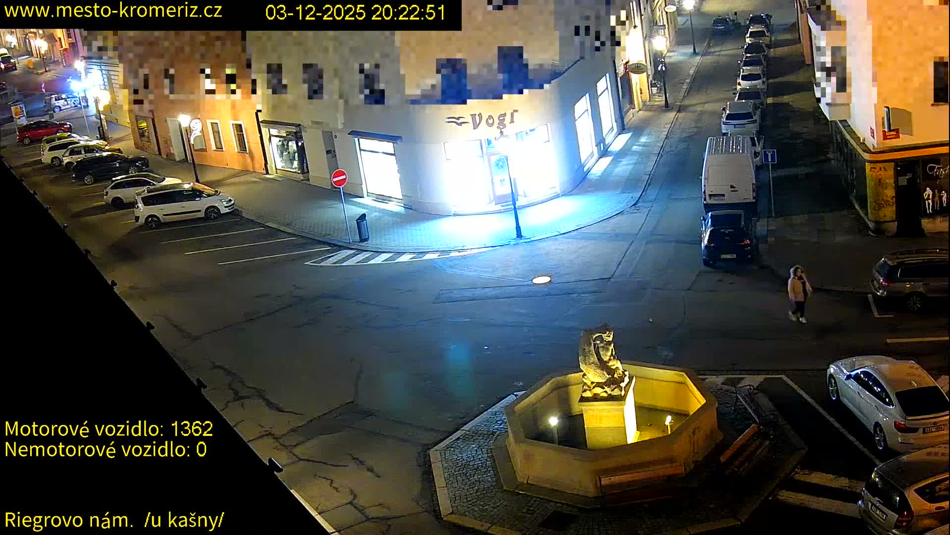 Kroměříž - Riegrovo Náměstí Fountain (Rieger Square) Live Cam - Kromeriz, Zlin, Czechia