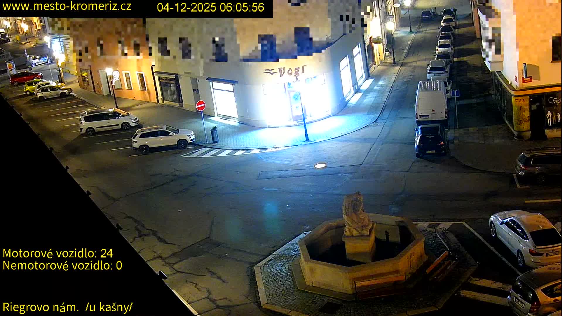 Kroměříž - Riegrovo Náměstí Fountain (Rieger Square) Live Cam - Kromeriz, Zlin, Czechia