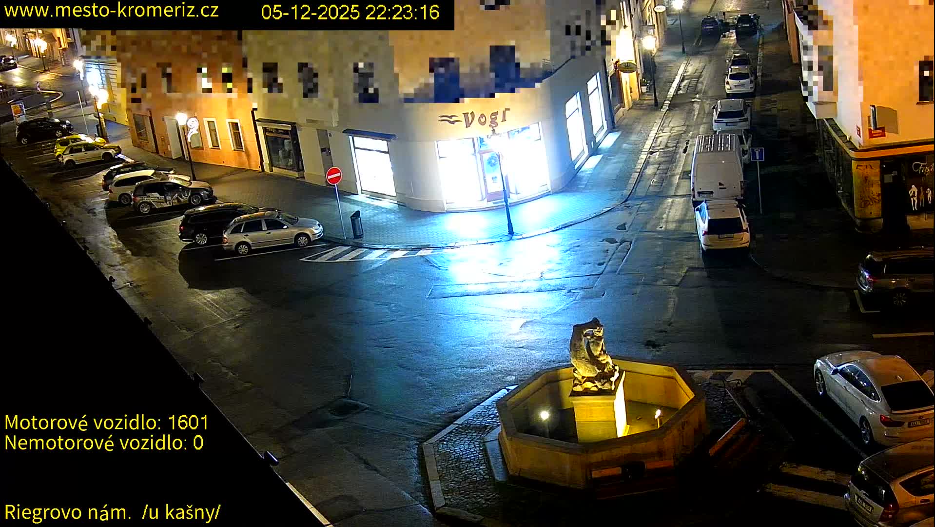 Kroměříž - Riegrovo Náměstí Fountain (Rieger Square) Live Cam - Kromeriz, Zlin, Czechia