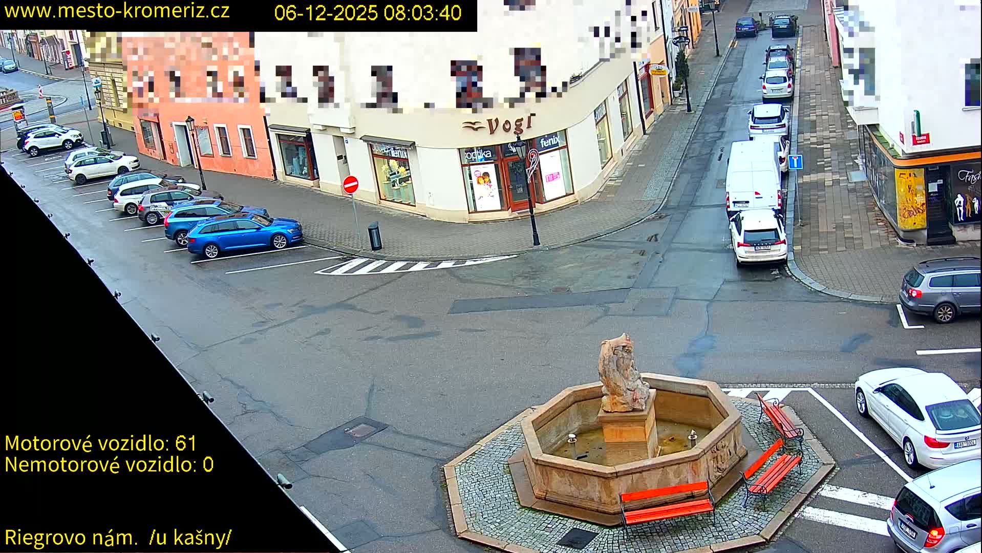 Kroměříž - Riegrovo Náměstí Fountain (Rieger Square) Live Cam - Kromeriz, Zlin, Czechia