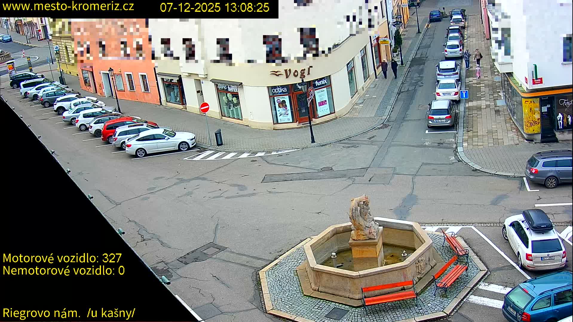 Kroměříž - Riegrovo Náměstí Fountain (Rieger Square) Live Cam - Kromeriz, Zlin, Czechia