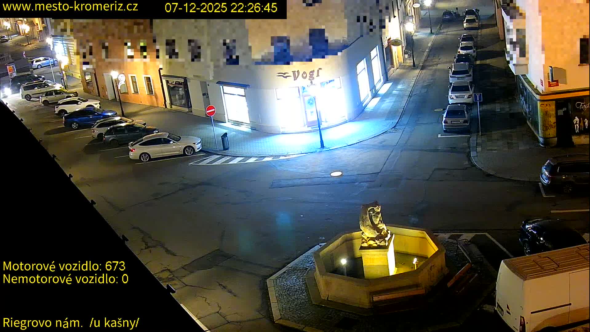 Kroměříž - Riegrovo Náměstí Fountain (Rieger Square) Live Cam - Kromeriz, Zlin, Czechia