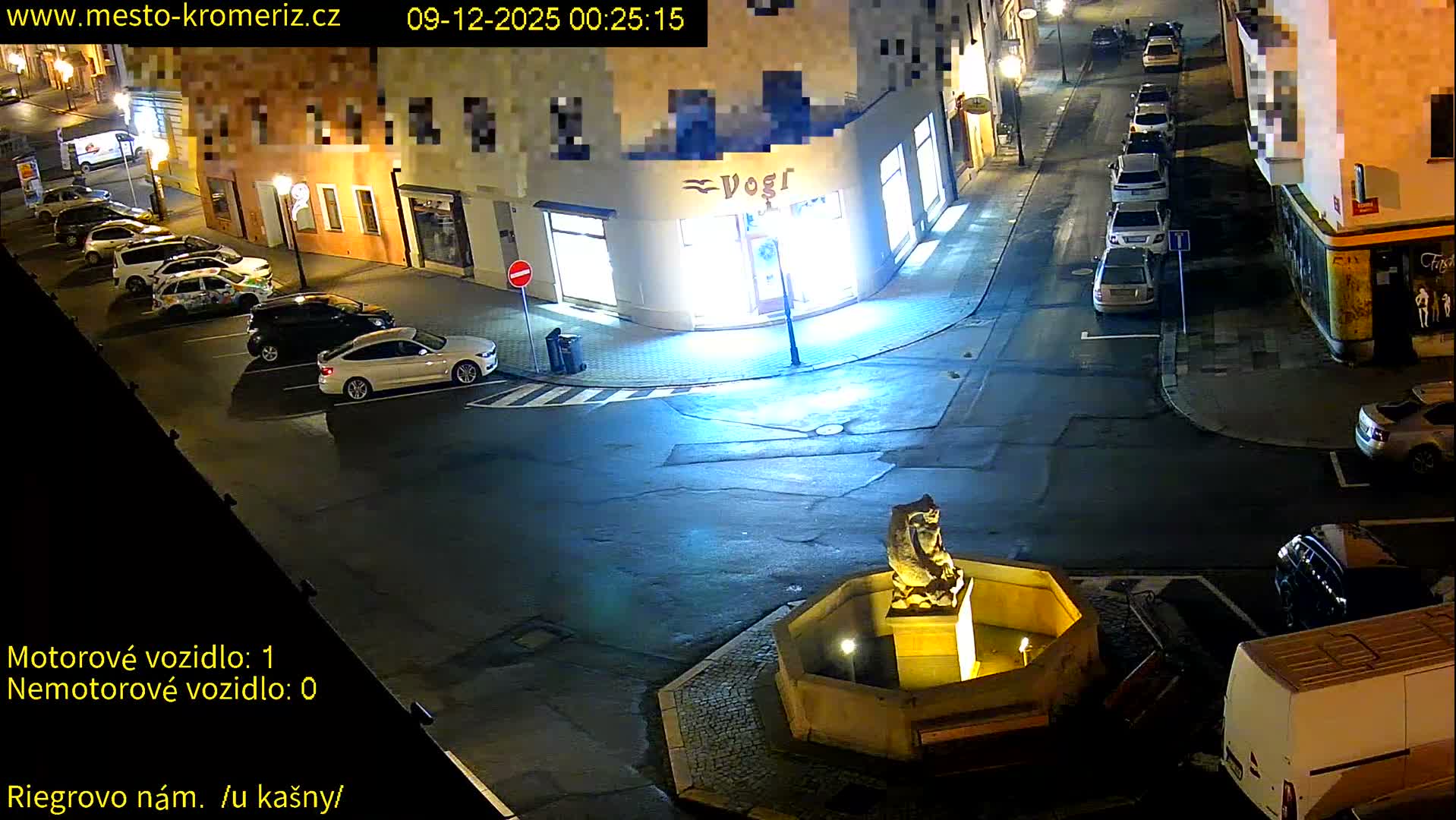 Kroměříž - Riegrovo Náměstí Fountain (Rieger Square) Live Cam - Kromeriz, Zlin, Czechia