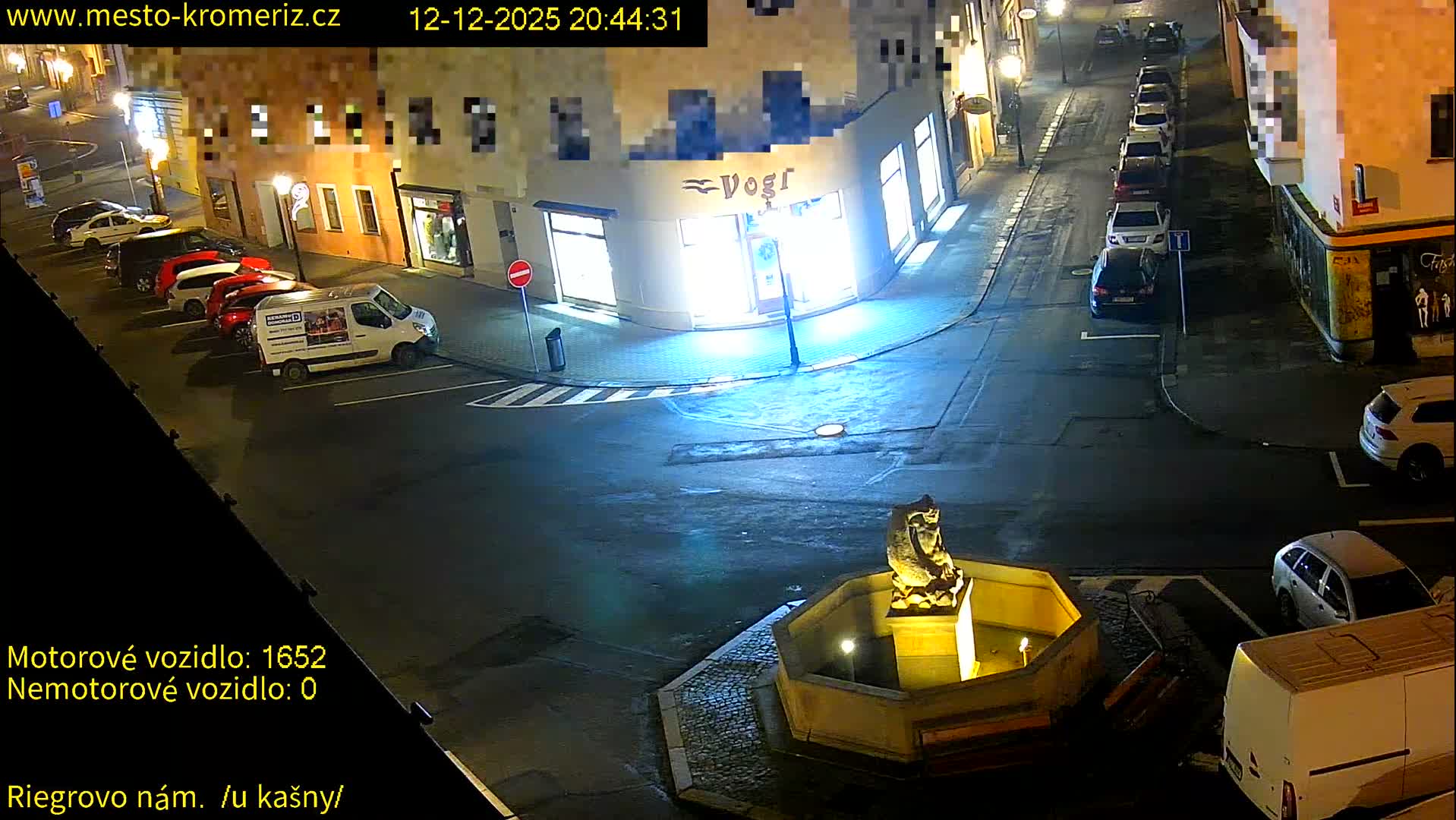 Kroměříž - Riegrovo Náměstí Fountain (Rieger Square) Live Cam - Kromeriz, Zlin, Czechia