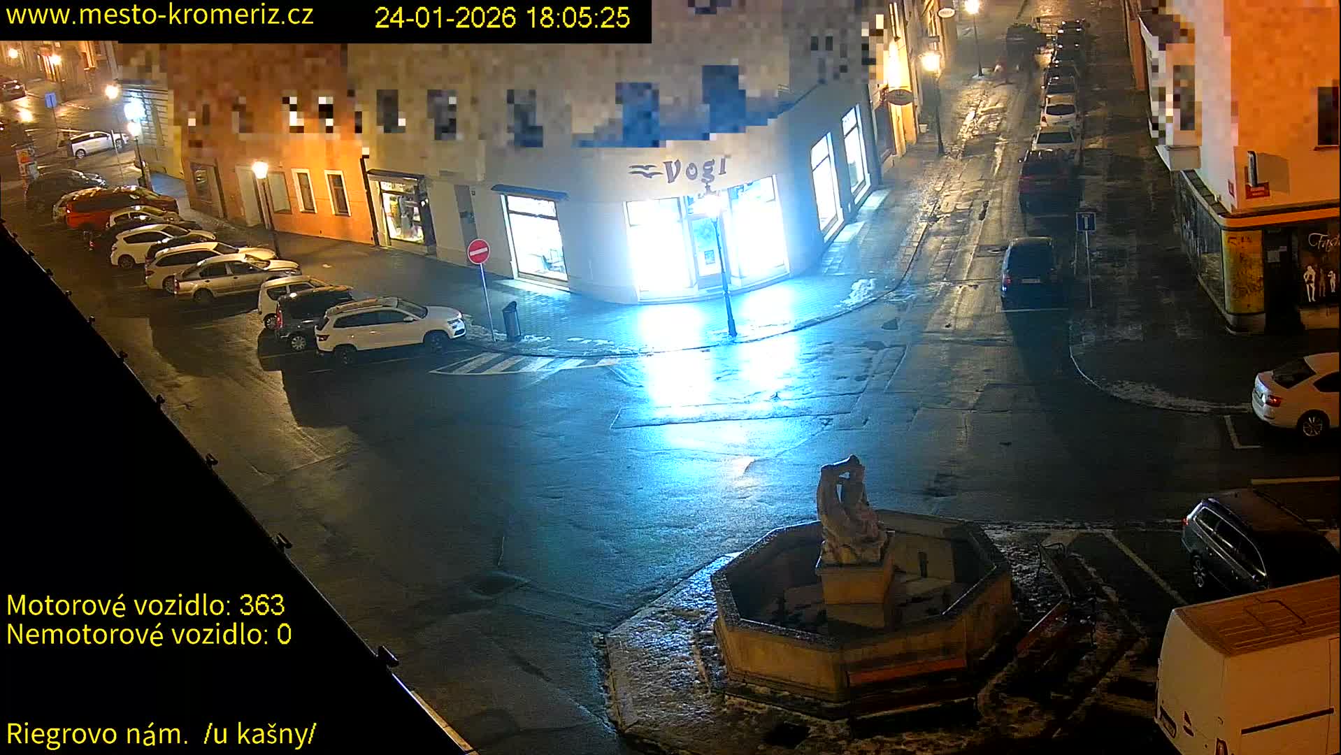 Kroměříž - Riegrovo Náměstí Fountain (Rieger Square) Live Cam - Kromeriz, Zlin, Czechia