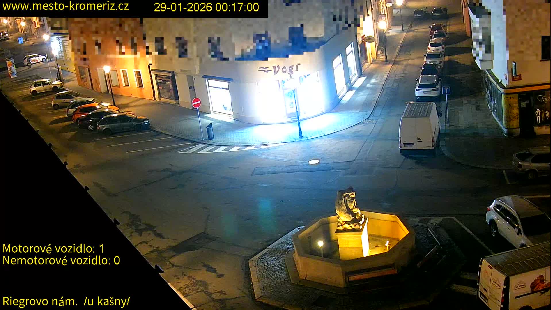 Kroměříž - Riegrovo Náměstí Fountain (Rieger Square) Live Cam - Kromeriz, Zlin, Czechia