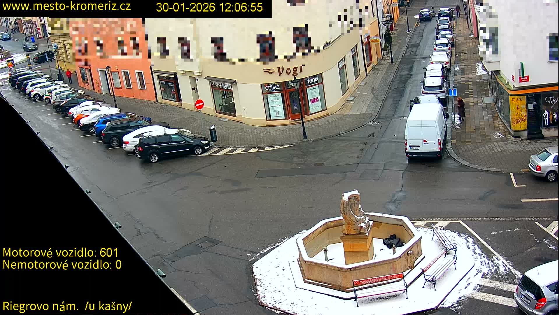 Kroměříž - Riegrovo Náměstí Fountain (Rieger Square) Live Cam - Kromeriz, Zlin, Czechia