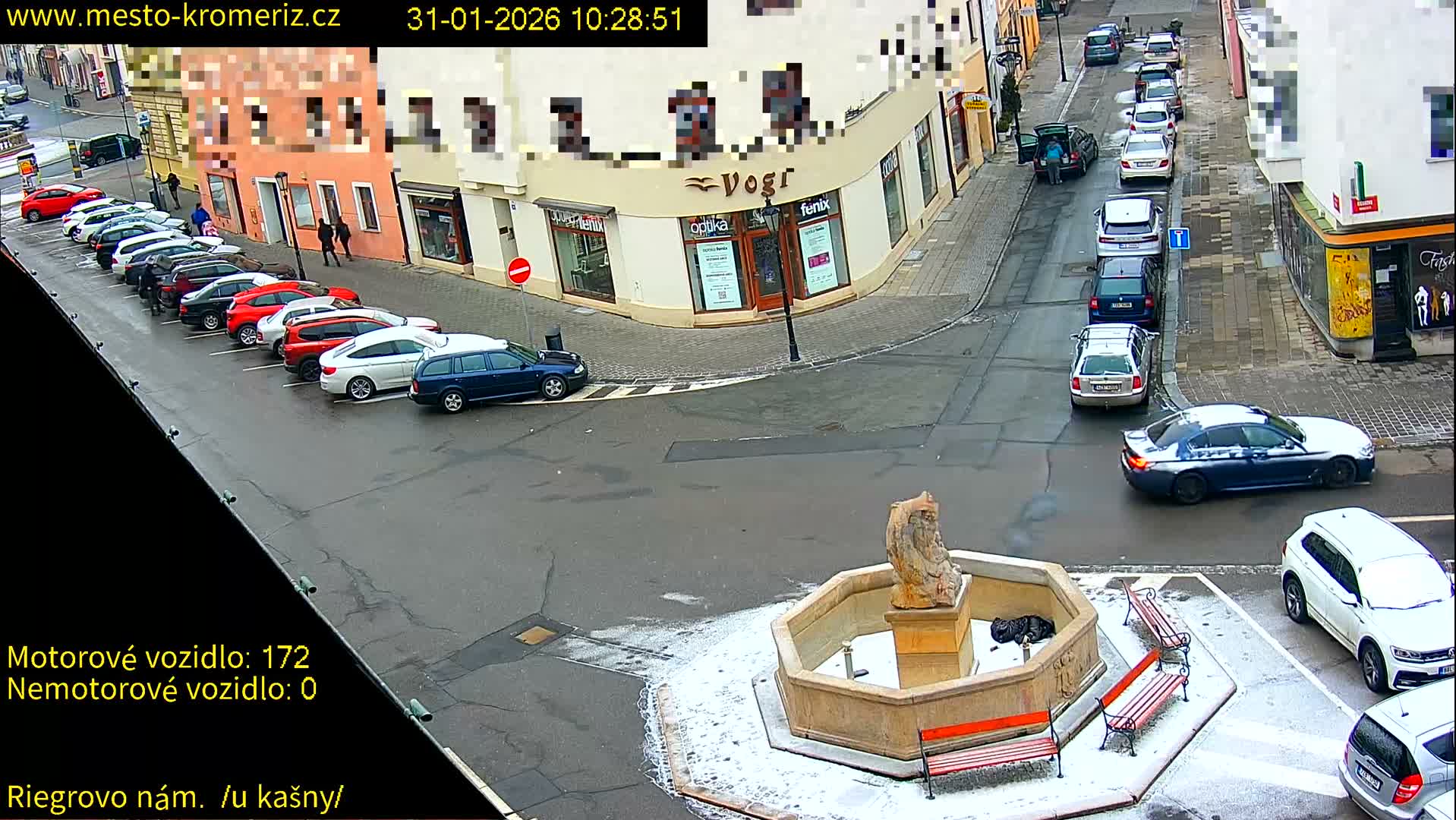 Kroměříž - Riegrovo Náměstí Fountain (Rieger Square) Live Cam - Kromeriz, Zlin, Czechia