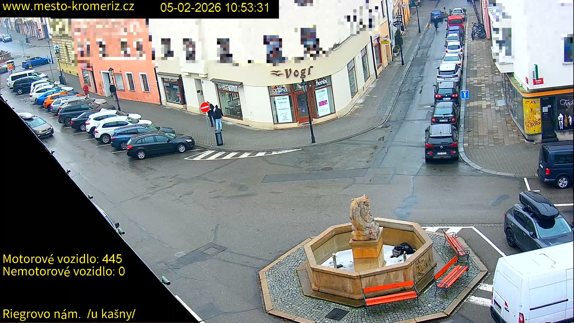 Kroměříž - Riegrovo Náměstí Fountain (Rieger Square) Live Cam - Kromeriz, Zlin, Czechia