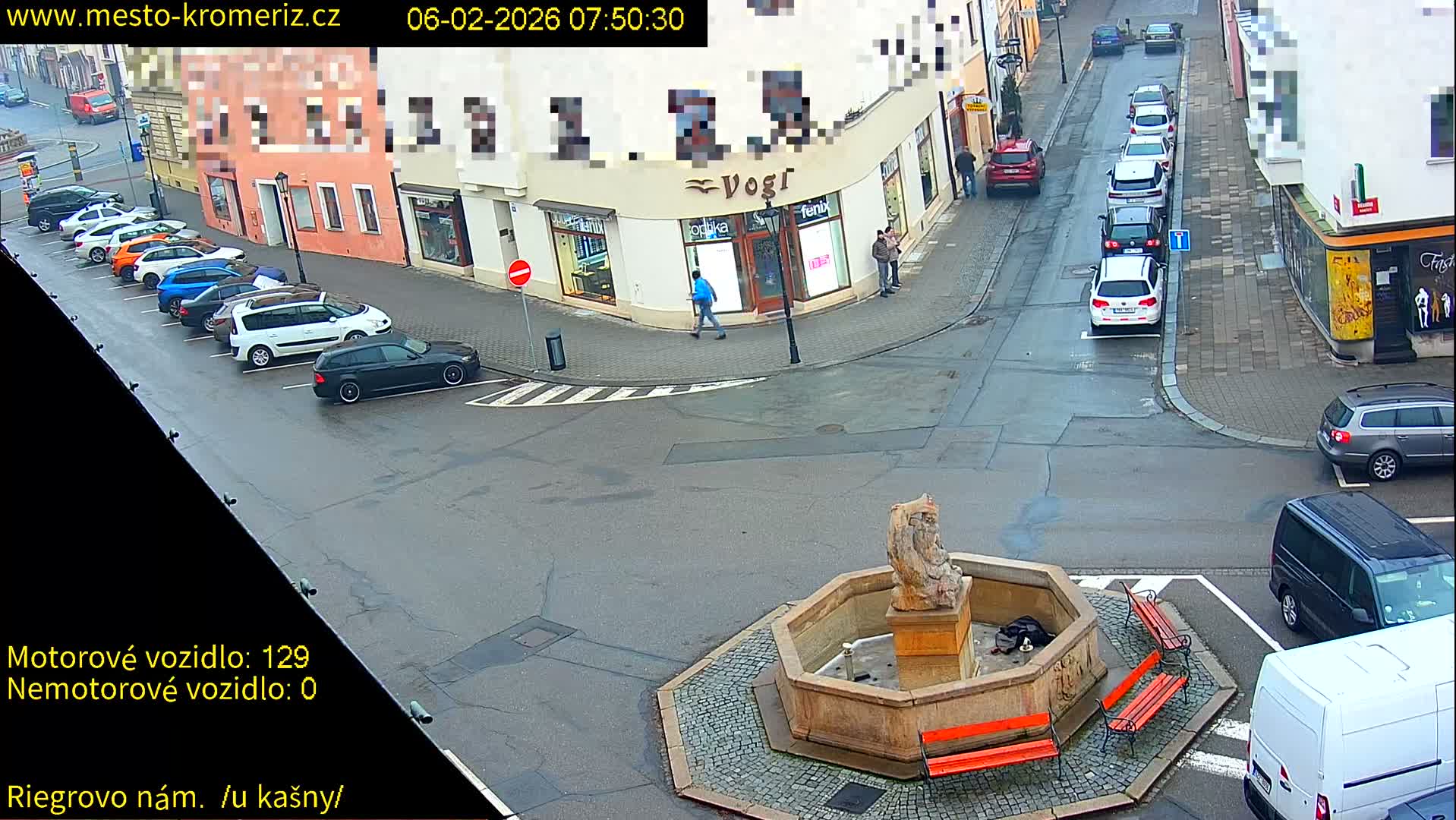 Kroměříž - Riegrovo Náměstí Fountain (Rieger Square) Live Cam - Kromeriz, Zlin, Czechia