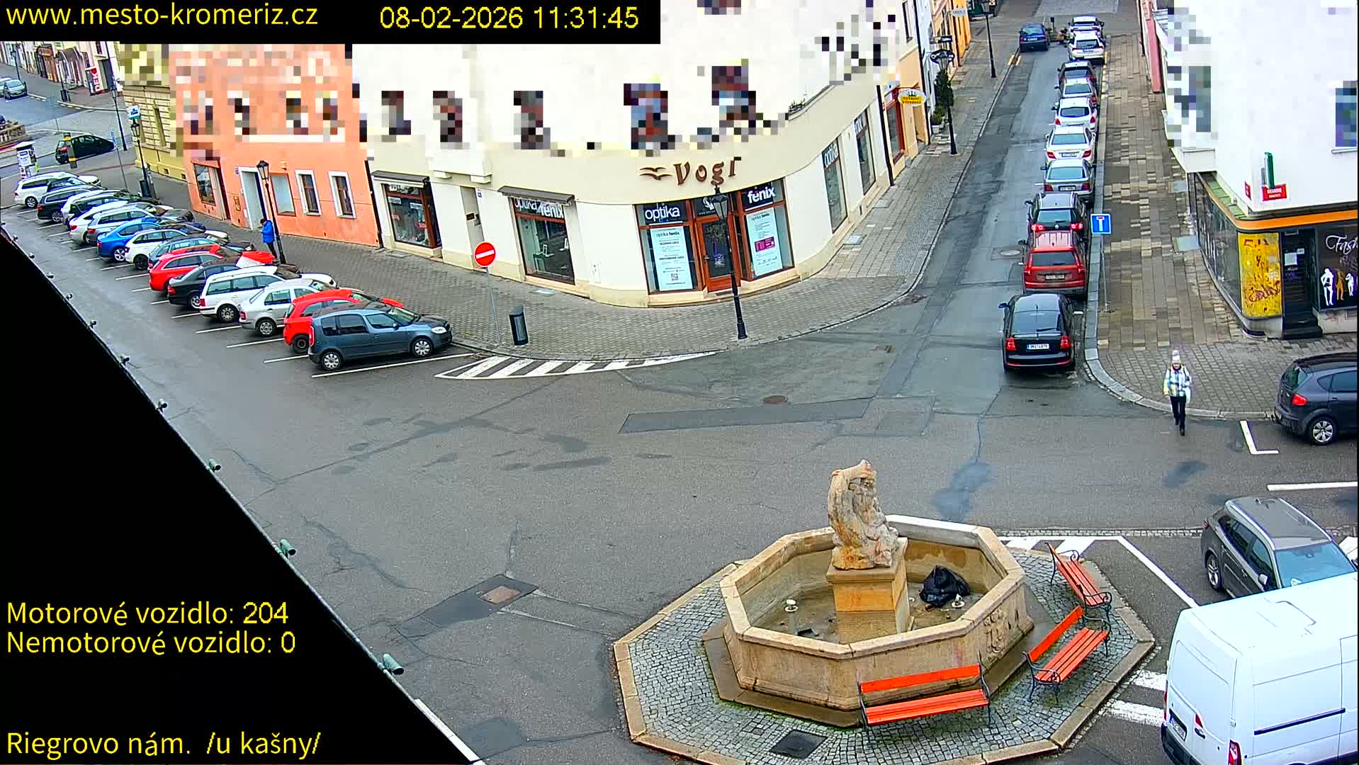 Kroměříž - Riegrovo Náměstí Fountain (Rieger Square) Live Cam - Kromeriz, Zlin, Czechia