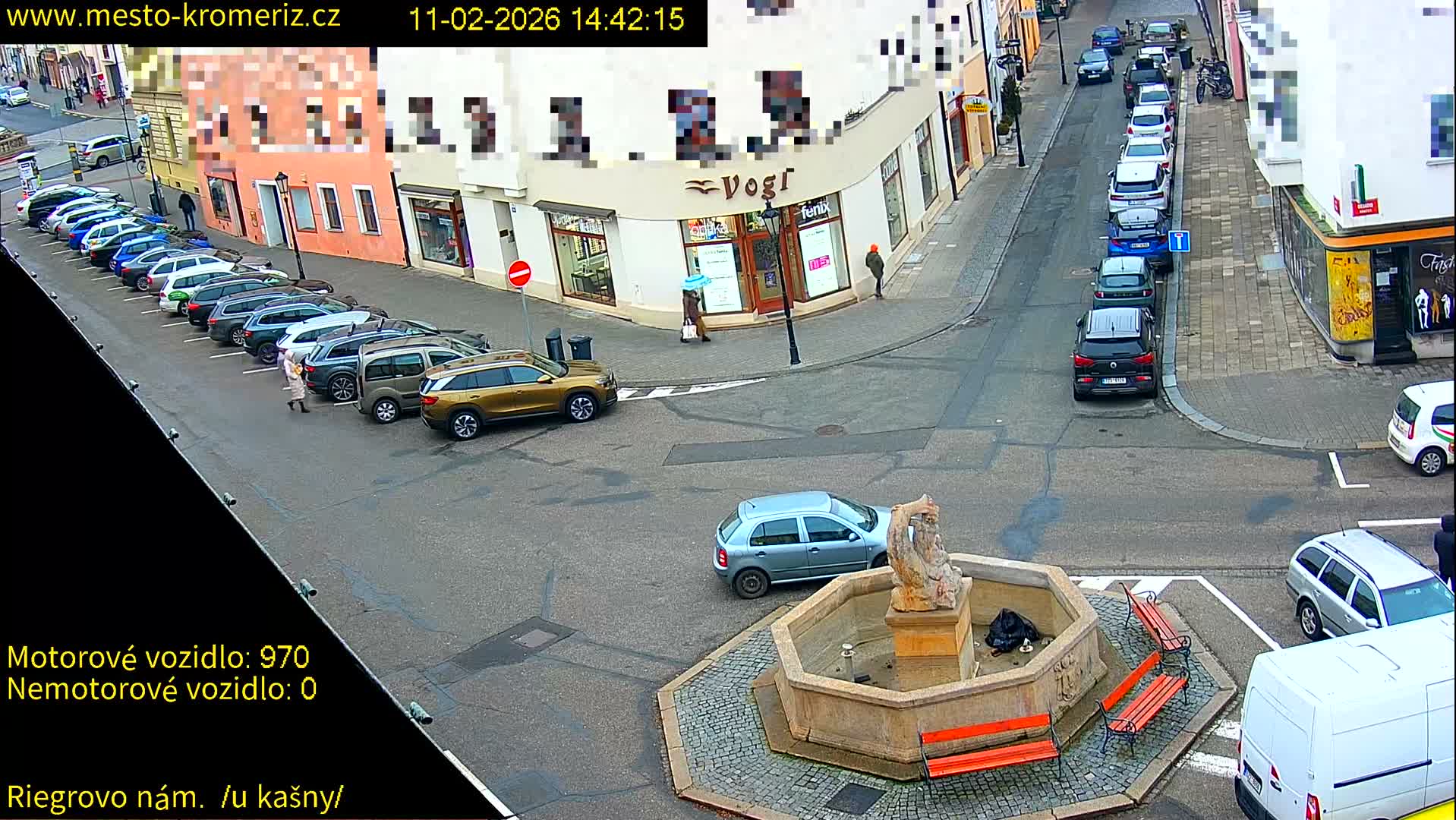 Kroměříž - Riegrovo Náměstí Fountain (Rieger Square) Live Cam - Kromeriz, Zlin, Czechia