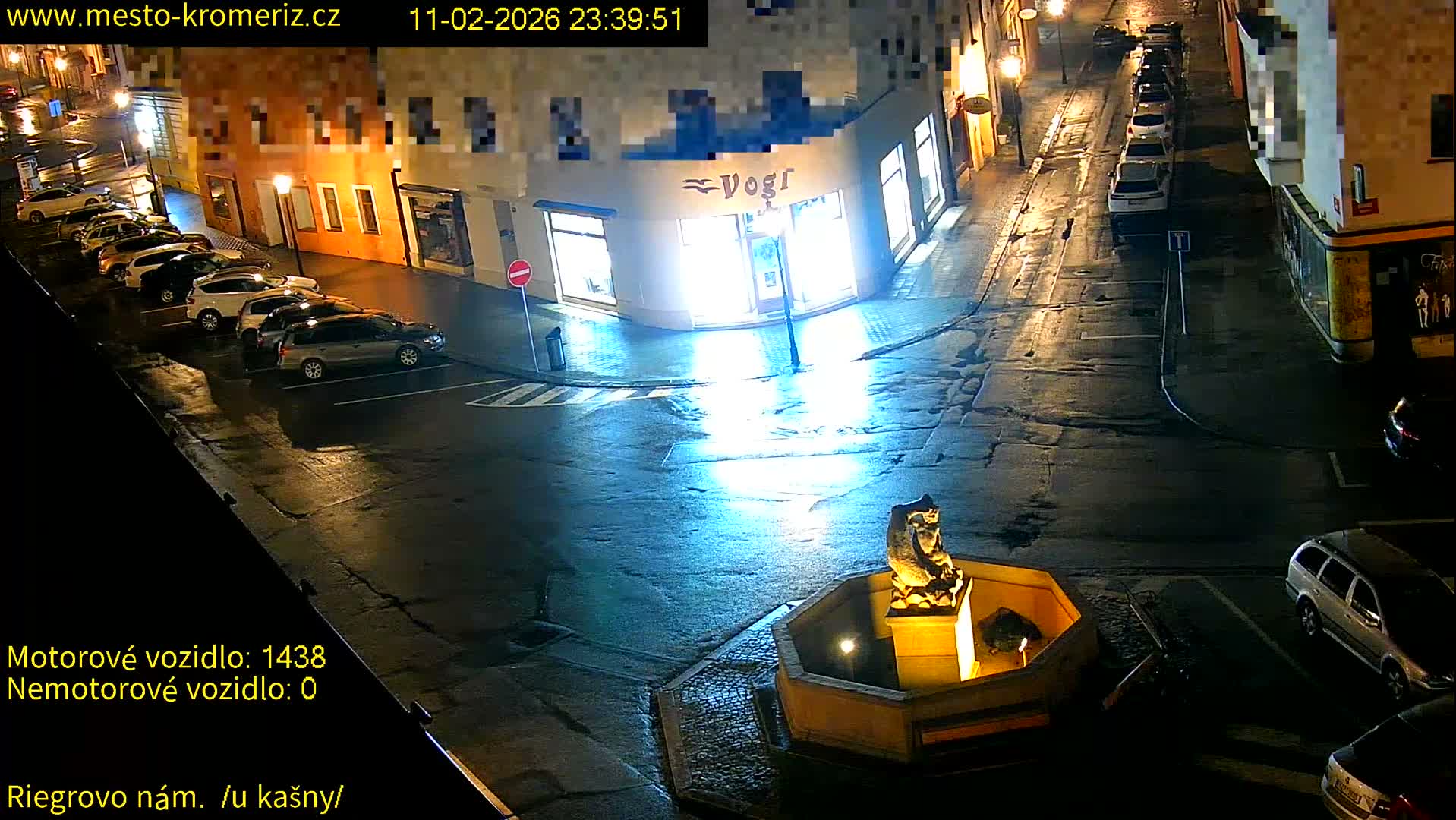 Kroměříž - Riegrovo Náměstí Fountain (Rieger Square) Live Cam - Kromeriz, Zlin, Czechia