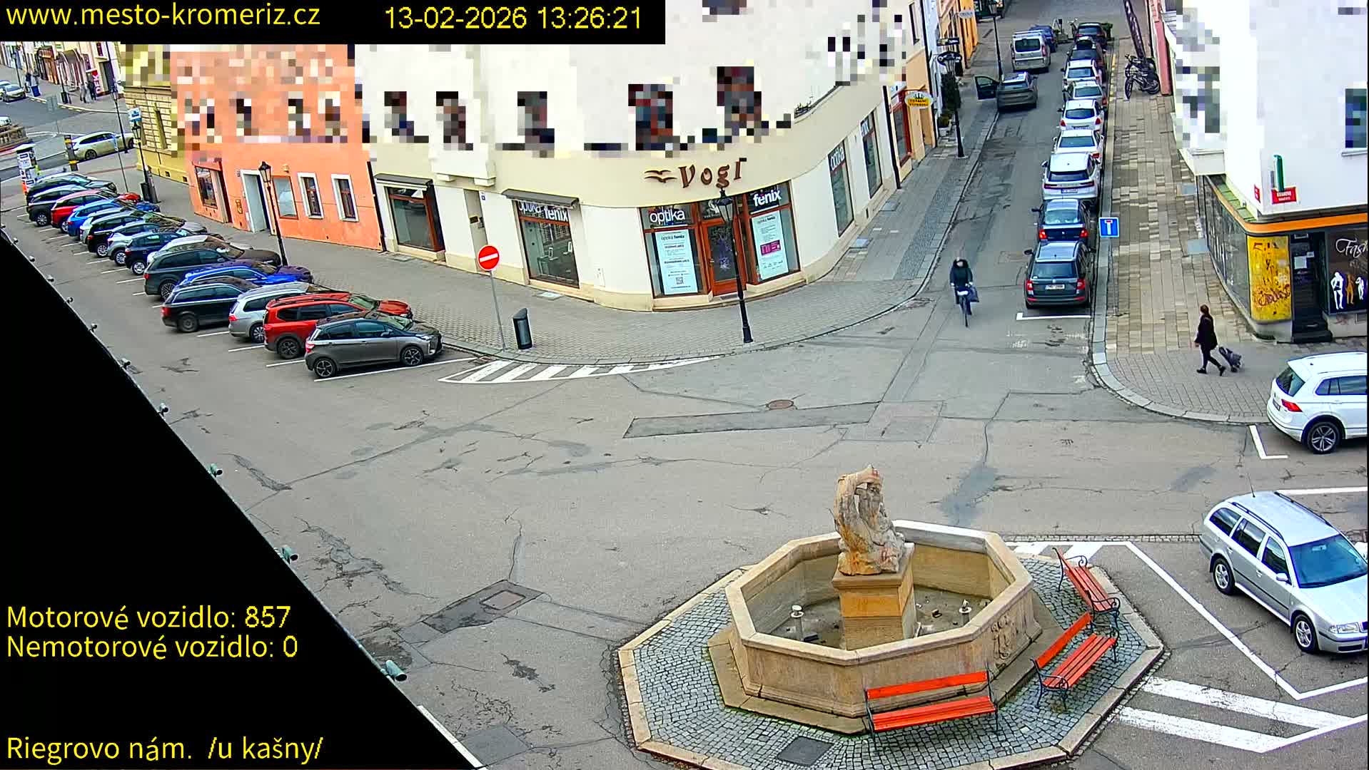 Kroměříž - Riegrovo Náměstí Fountain (Rieger Square) Live Cam - Kromeriz, Zlin, Czechia