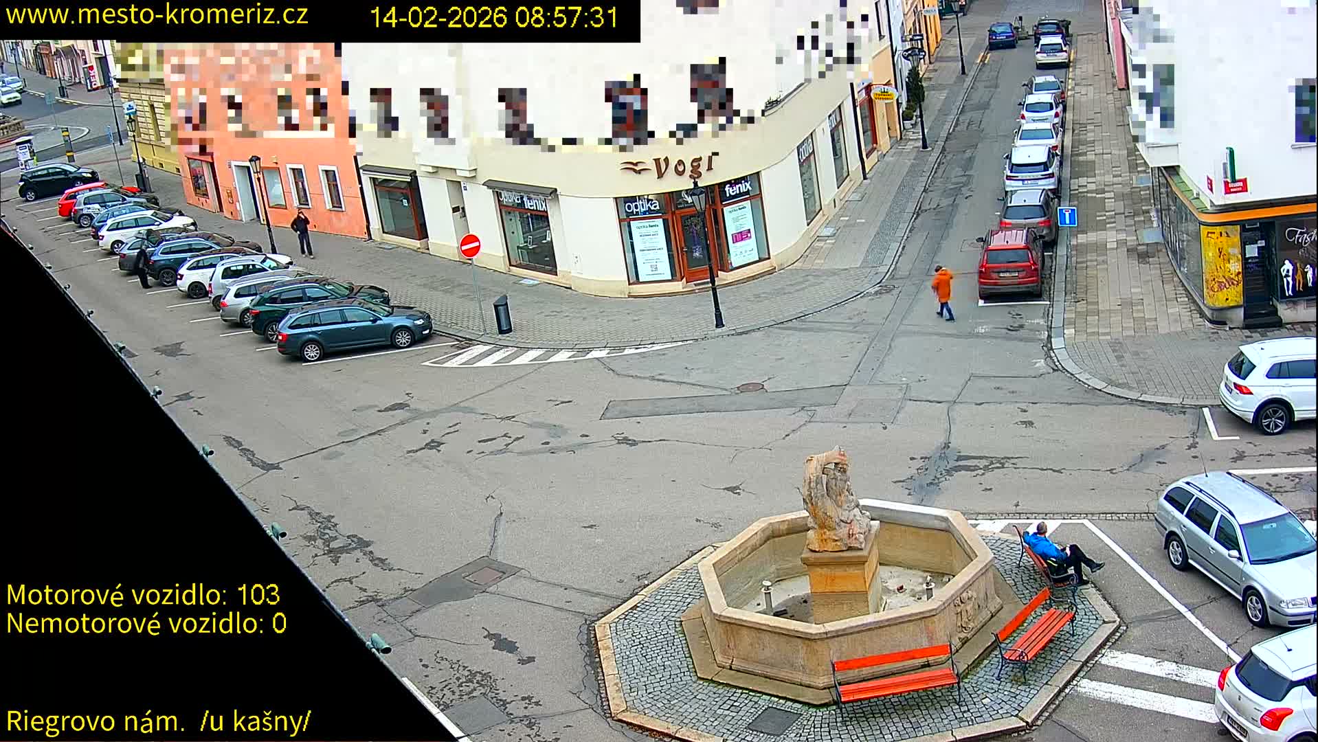 Kroměříž - Riegrovo Náměstí Fountain (Rieger Square) Live Cam - Kromeriz, Zlin, Czechia