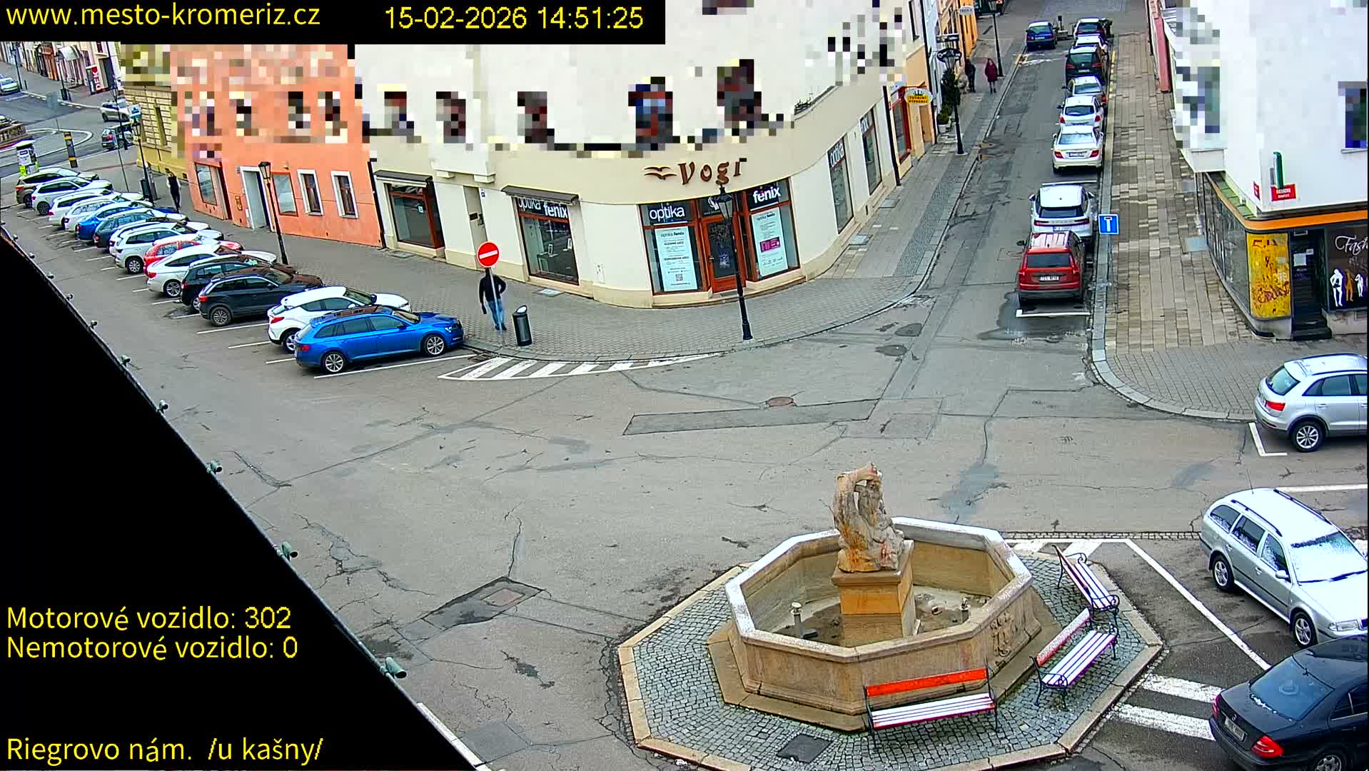 Kroměříž - Riegrovo Náměstí Fountain (Rieger Square) Live Cam - Kromeriz, Zlin, Czechia