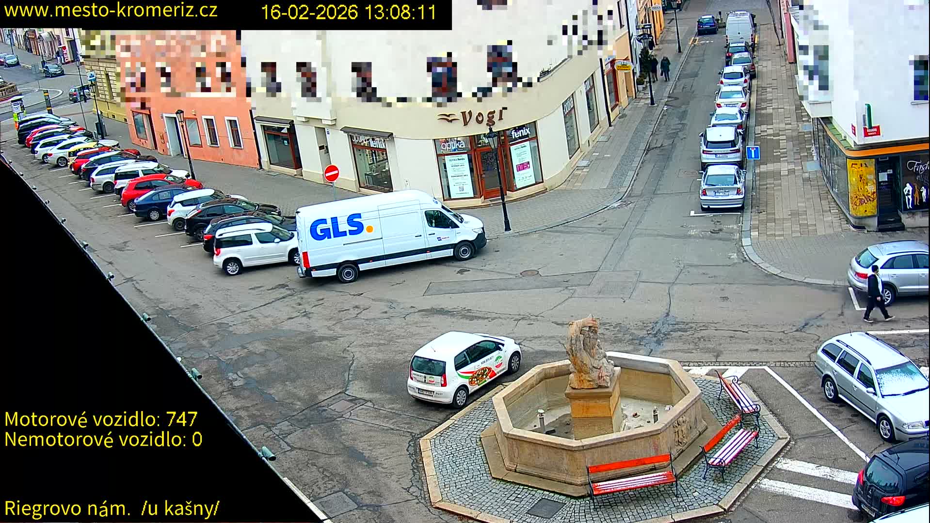 Kroměříž - Riegrovo Náměstí Fountain (Rieger Square) Live Cam - Kromeriz, Zlin, Czechia