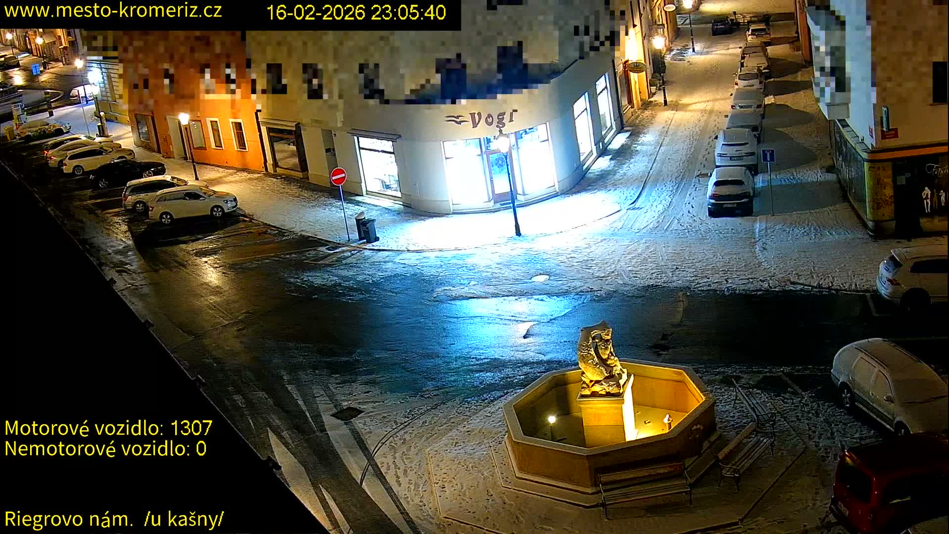 Kroměříž - Riegrovo Náměstí Fountain (Rieger Square) Live Cam - Kromeriz, Zlin, Czechia