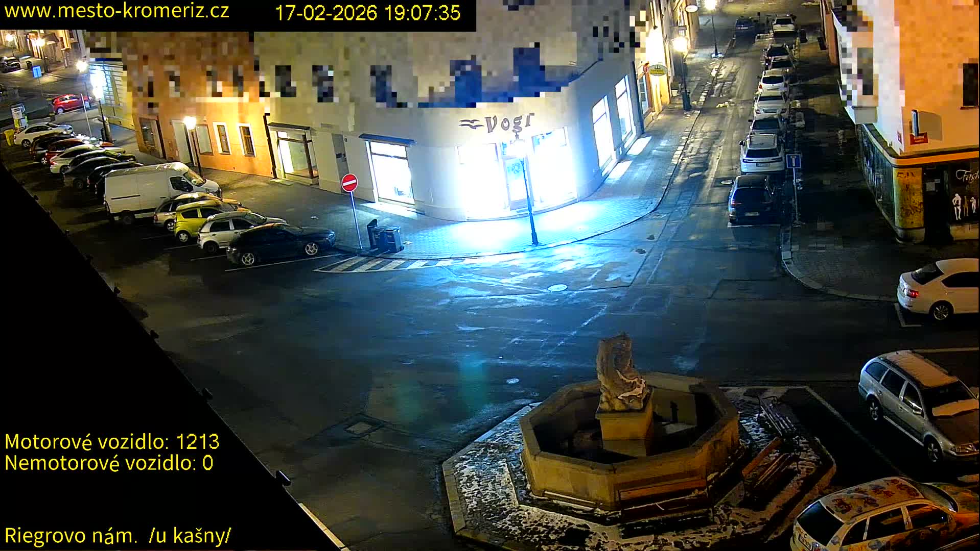 Kroměříž - Riegrovo Náměstí Fountain (Rieger Square) Live Cam - Kromeriz, Zlin, Czechia