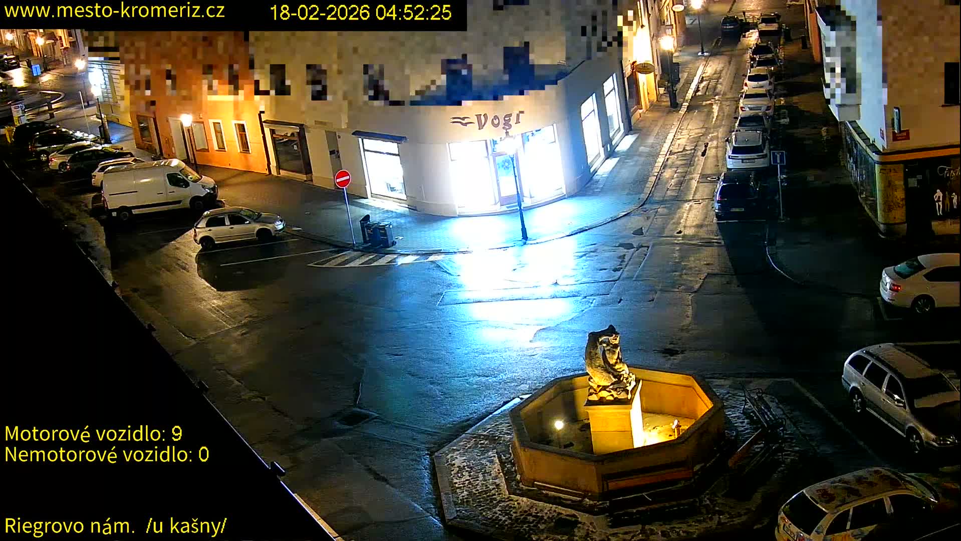 Kroměříž - Riegrovo Náměstí Fountain (Rieger Square) Live Cam - Kromeriz, Zlin, Czechia