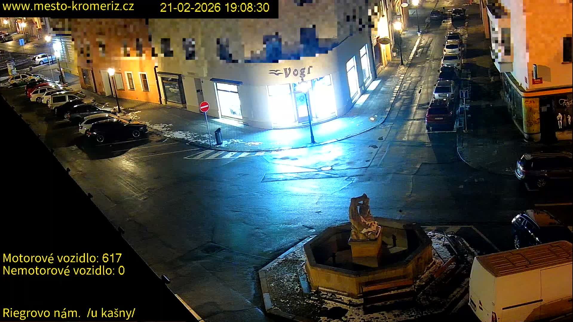 Kroměříž - Riegrovo Náměstí Fountain (Rieger Square) Live Cam - Kromeriz, Zlin, Czechia