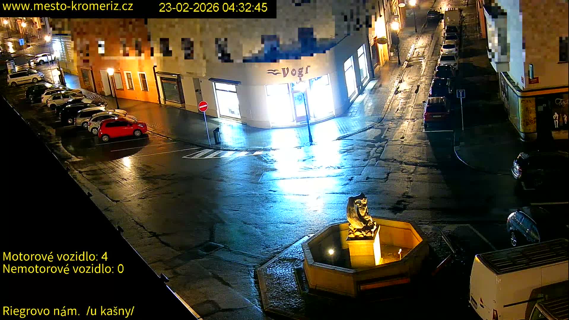 Kroměříž - Riegrovo Náměstí Fountain (Rieger Square) Live Cam - Kromeriz, Zlin, Czechia