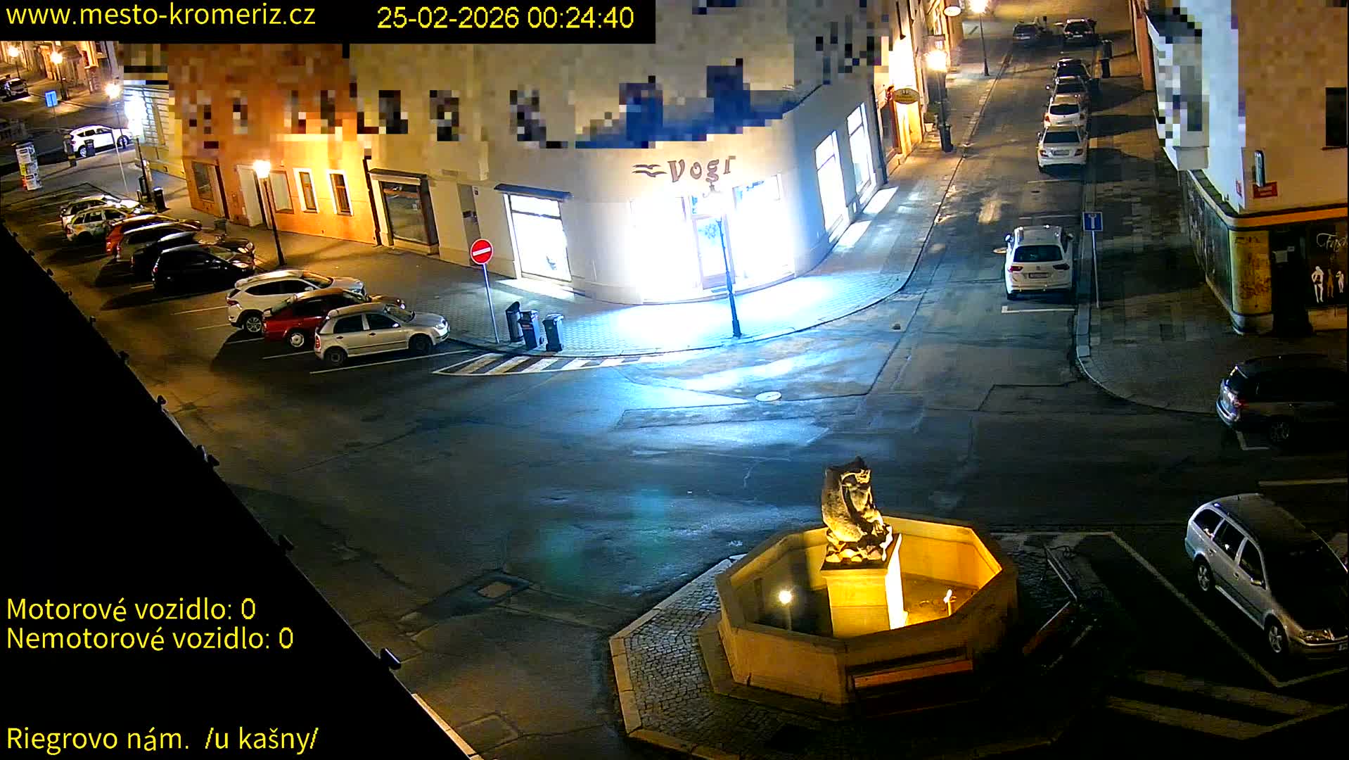 Kroměříž - Riegrovo Náměstí Fountain (Rieger Square) Live Cam - Kromeriz, Zlin, Czechia