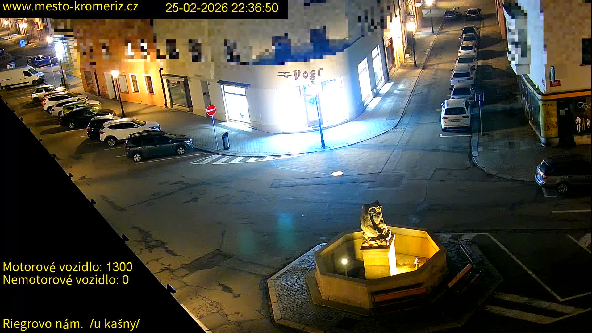 Kroměříž - Riegrovo Náměstí Fountain (Rieger Square) Live Cam - Kromeriz, Zlin, Czechia