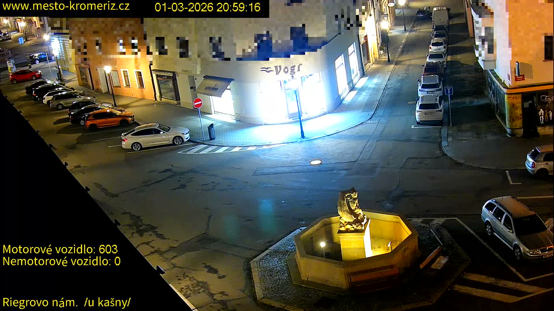 Kroměříž - Riegrovo Náměstí Fountain (Rieger Square) Live Cam - Kromeriz, Zlin, Czechia
