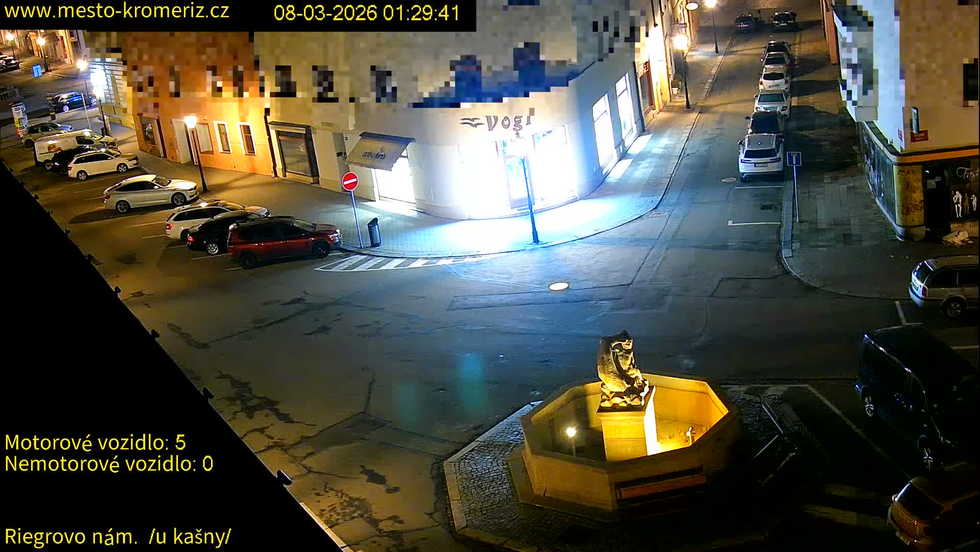 Kroměříž - Riegrovo Náměstí Fountain (Rieger Square) Live Cam - Kromeriz, Zlin, Czechia