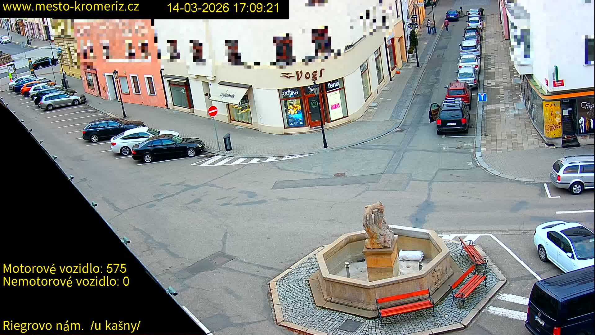 Kroměříž - Riegrovo Náměstí Fountain (Rieger Square) Live Cam - Kromeriz, Zlin, Czechia