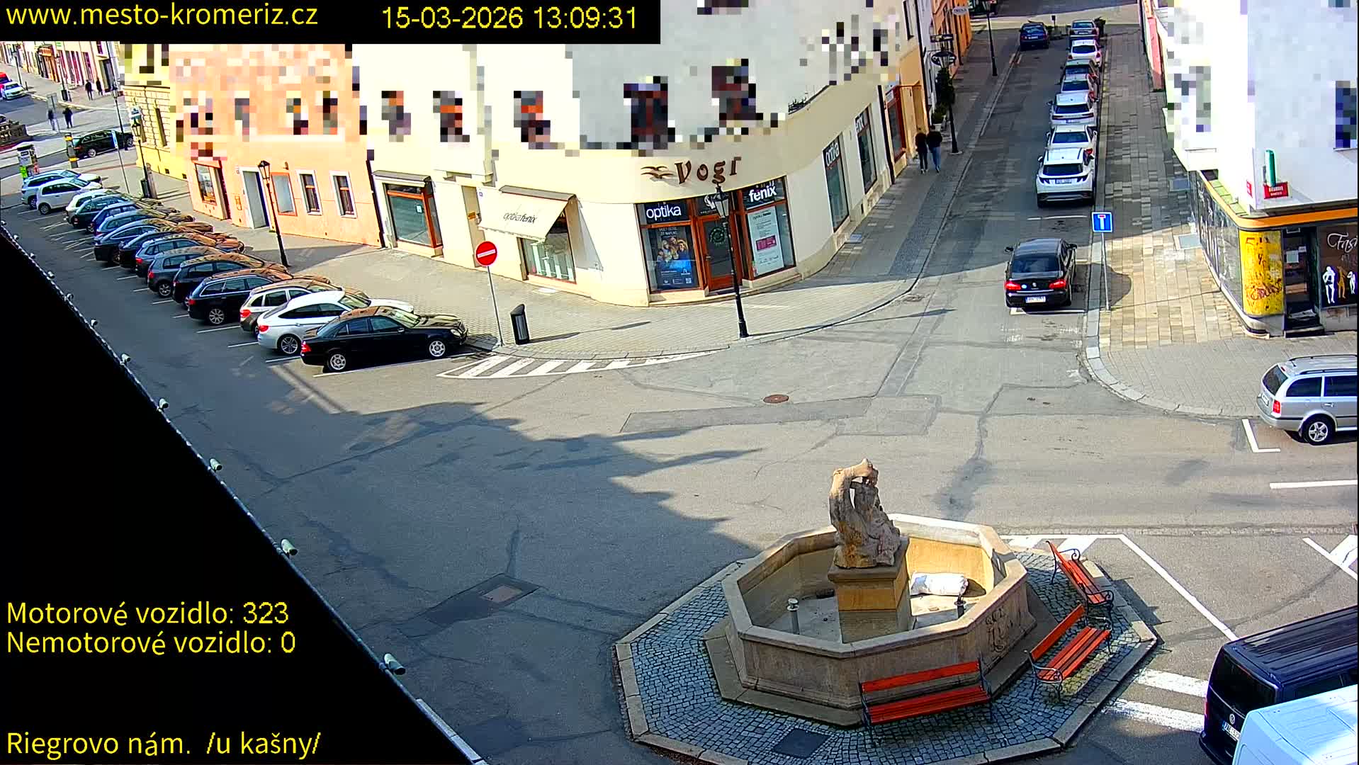 Kroměříž - Riegrovo Náměstí Fountain (Rieger Square) Live Cam - Kromeriz, Zlin, Czechia