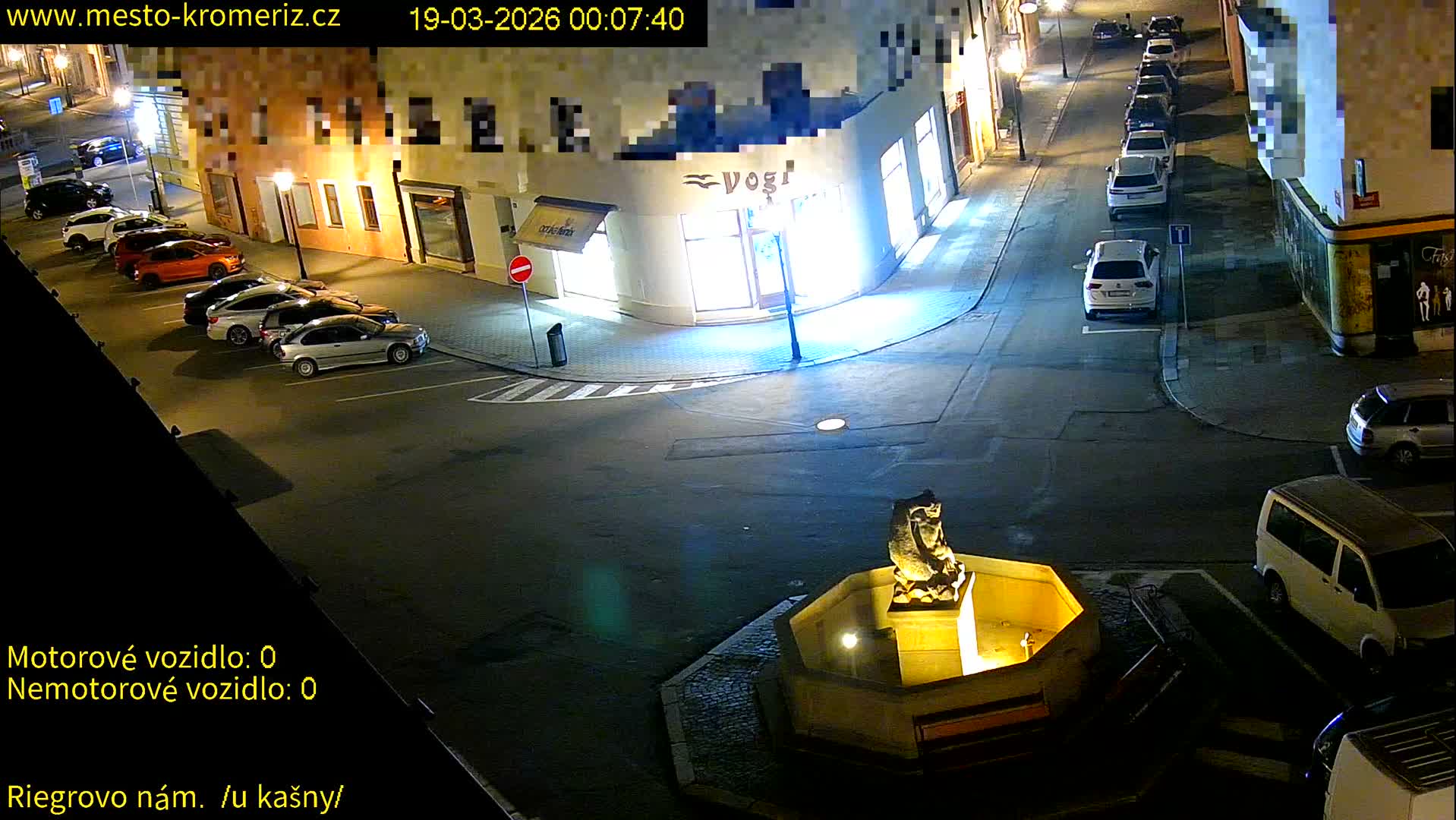 Kroměříž - Riegrovo Náměstí Fountain (Rieger Square) Live Cam - Kromeriz, Zlin, Czechia