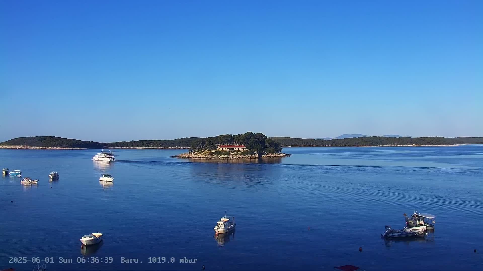 Dalmatia, Hvar Town  & Adriatic Coast Beach Kriza Panaromic Live Cam - Hvar, Grad Hvar, Split-Dalmatia, Croatia
