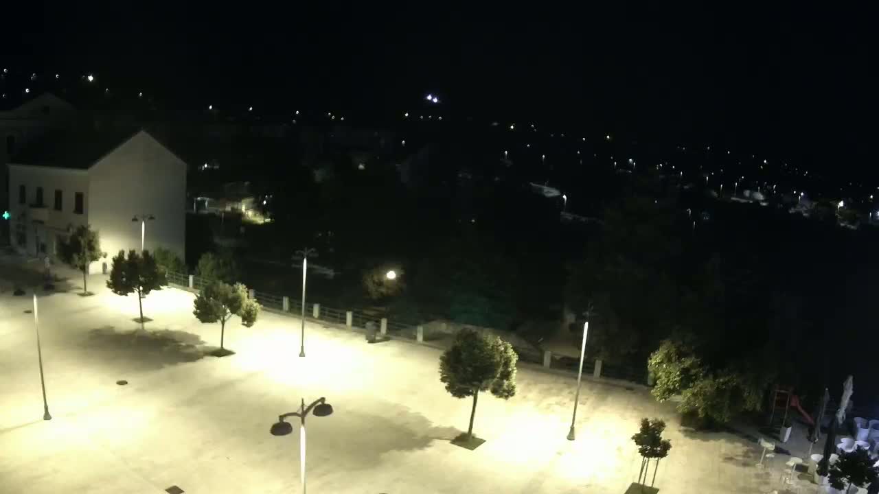 Drniš Town Skyline & Promina Mountain Live Cam - Drnis, Grad Drnis, Šibenik-Knin, Croatia