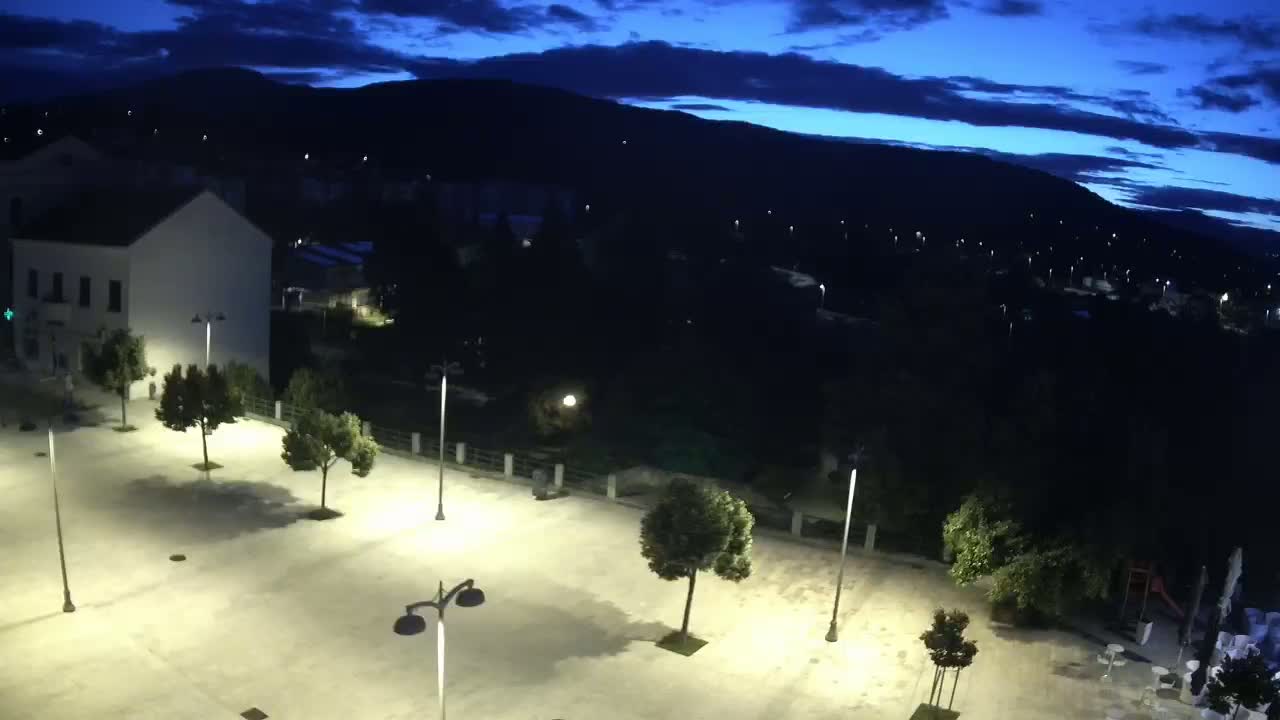 Drniš Town Skyline & Promina Mountain Live Cam - Drnis, Grad Drnis, Šibenik-Knin, Croatia