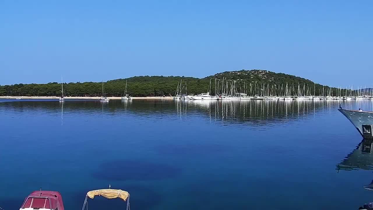 Drniš Town Skyline & Promina Mountain Live Cam - Drnis, Grad Drnis, Šibenik-Knin, Croatia