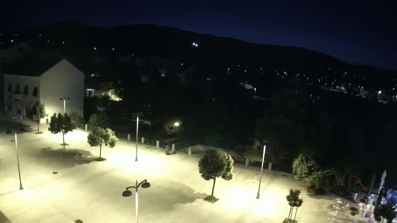 Drniš Town Skyline & Promina Mountain Live Cam - Drnis, Grad Drnis, Šibenik-Knin, Croatia