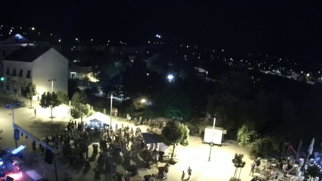 Drniš Town Skyline & Promina Mountain Live Cam - Drnis, Grad Drnis, Šibenik-Knin, Croatia